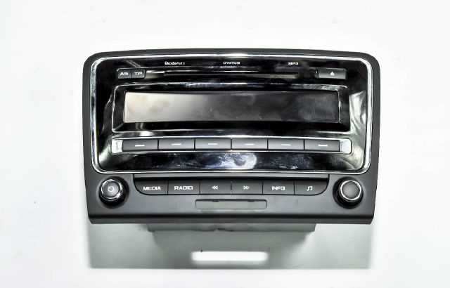 Skoda Rapid 2014-2016 Çıkma Yedek Teyp